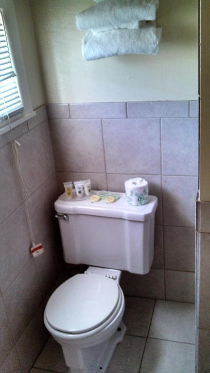 Trails End Motel Sheridan Room photo