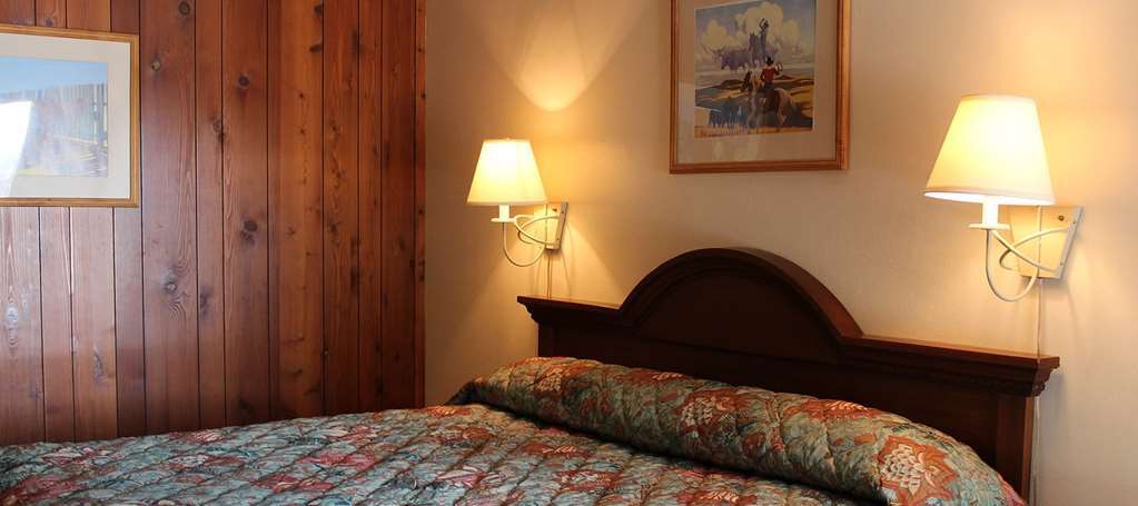 Trails End Motel Sheridan Room photo